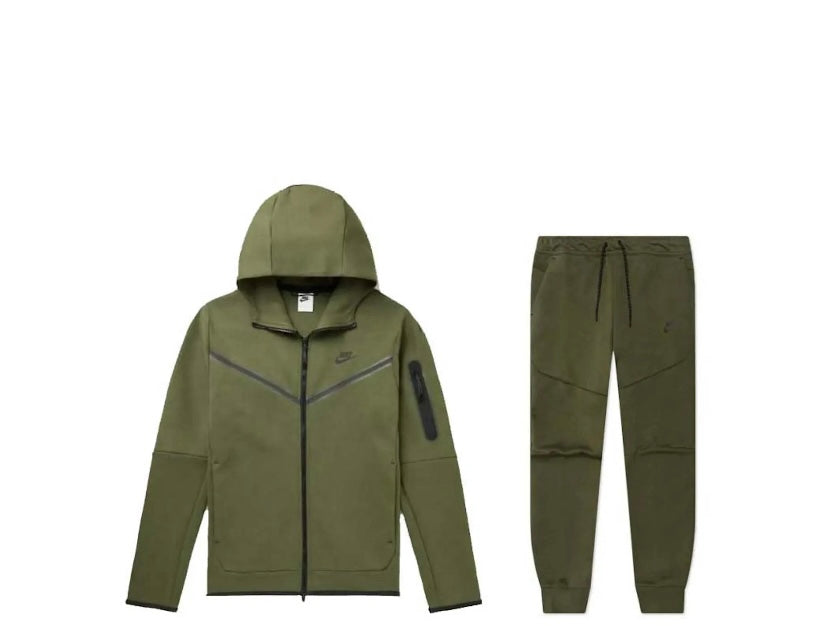 Nike Sportswear Tech Fleece Full Zip Hoodie & Joggers Set